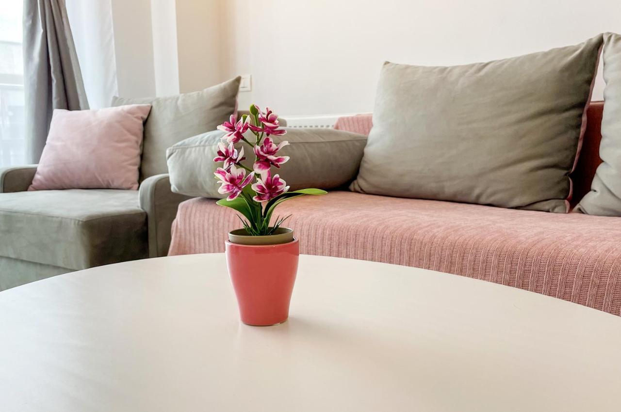 Apartamento Astoria Rose Năvodari Exterior foto